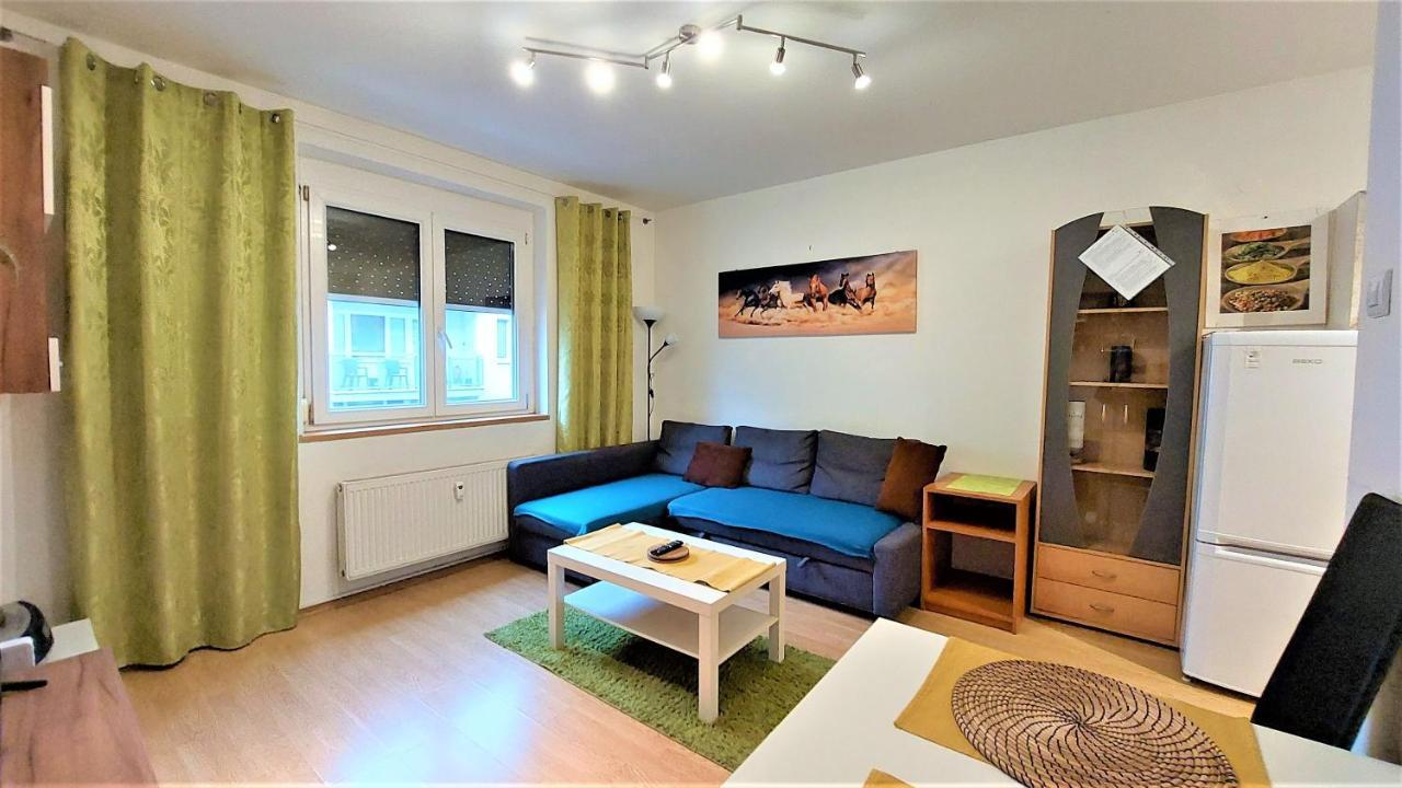 "Like A Home" Apartment Bratislava Exterior foto